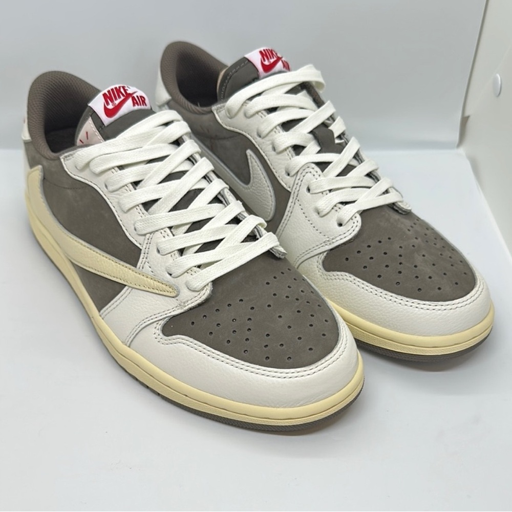 Travis Scott x Air Jordan 1 Retro Low OG reverse mocha size 11